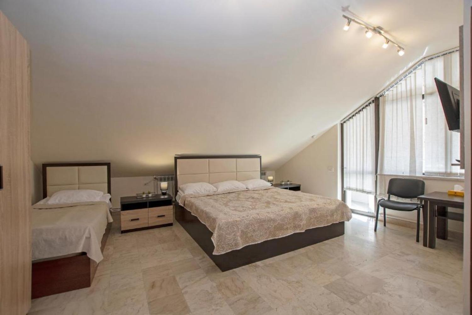 Hotel Season Erywań Zewnętrze zdjęcie