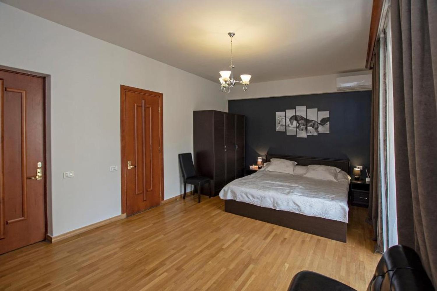 Hotel Season Erywań Zewnętrze zdjęcie