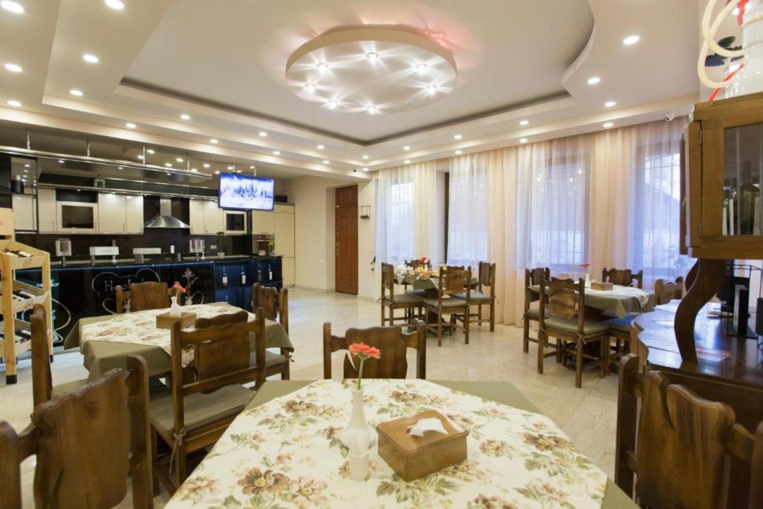 Hotel Season Erywań Zewnętrze zdjęcie