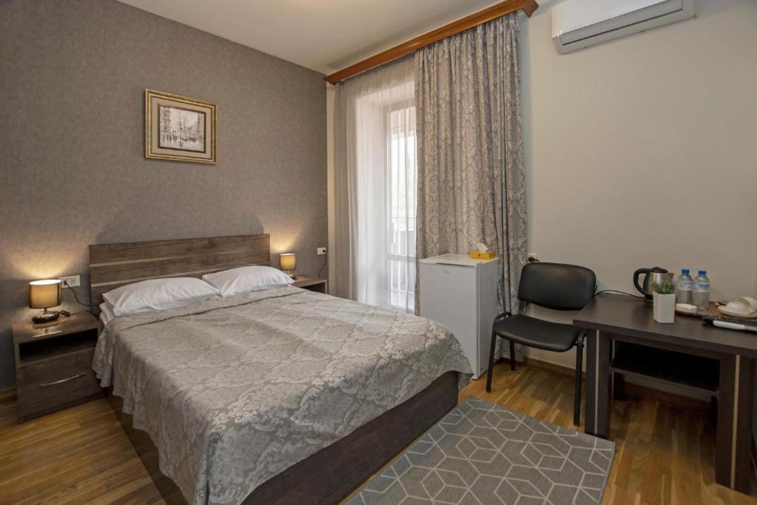 Hotel Season Erywań Zewnętrze zdjęcie